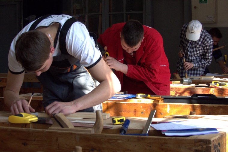 III Ogólnopolski Konkurs „Sprawny w Zawodzie” - Stolarz i Technik Technologii Drewna