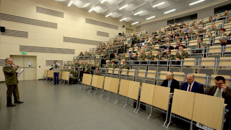 Uczestnicy konferencji naukowej omawiali konieczność weryfikacja istniejących zasięgów występowania gatunków drzew w Polsce.