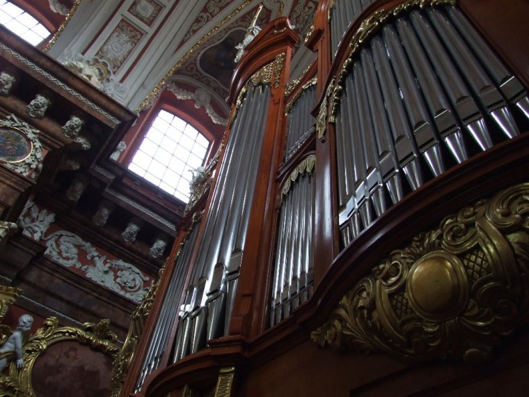Organy Kościoła Farnego w Poznaniu - dzieło znanego niemieckiego organmistrza Friedricha Ladegasta z Weissenfels - jeden z kilku zachowanych instrumentów tego budowniczego w Europie