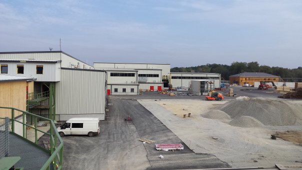 Nowa linia produkcyjna rozpoczęła już przetarcie mimo trwających jeszcze w zakładzie prac 