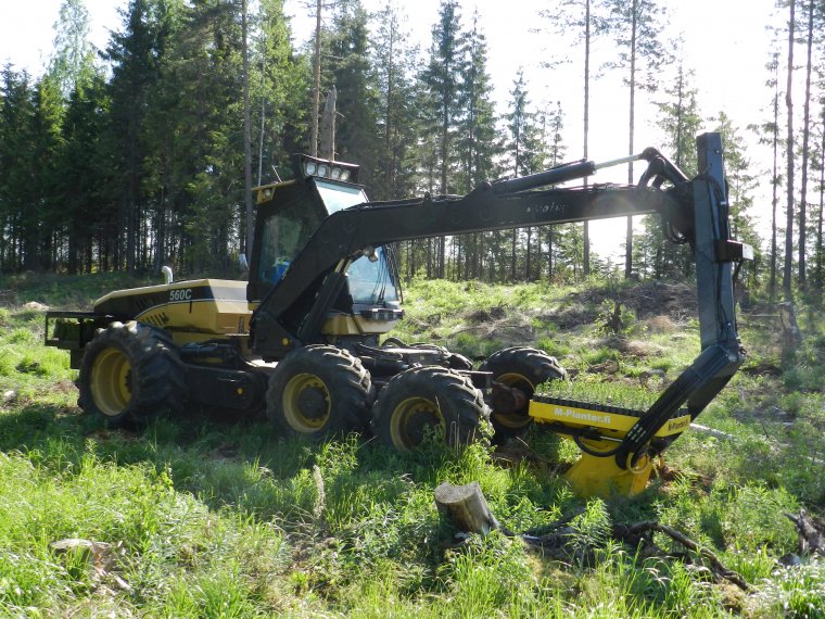 Harvester z głowicą do sadzenia