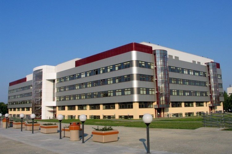 Warszawski Wydział Technologii Drewna wstrzymał rekrutację na studia zaoczne