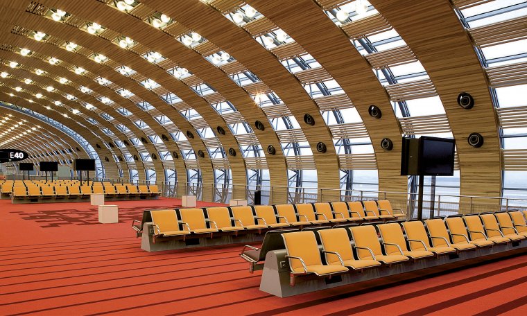 Charles de Gaulle Airport, Paryż