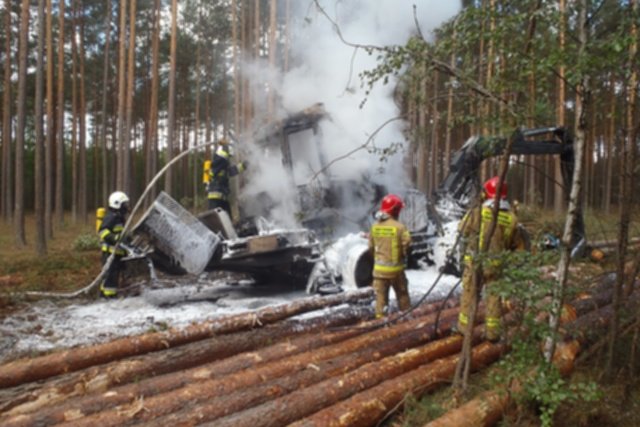 Pożar harvestera w Płytnicy