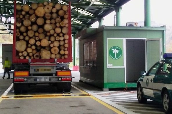 66 ton zamiast dopuszczalnych 40 ton ważył samochód zatrzymany na granicy