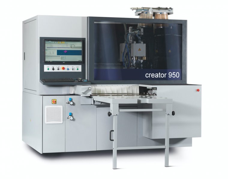 Elektrowrzeciono w CNC 950 premium FORMAT-4 o mocy 12 kW daje szerokie spektrum zastosowań zarówno do obróbki płyty, jak i do drewna litego