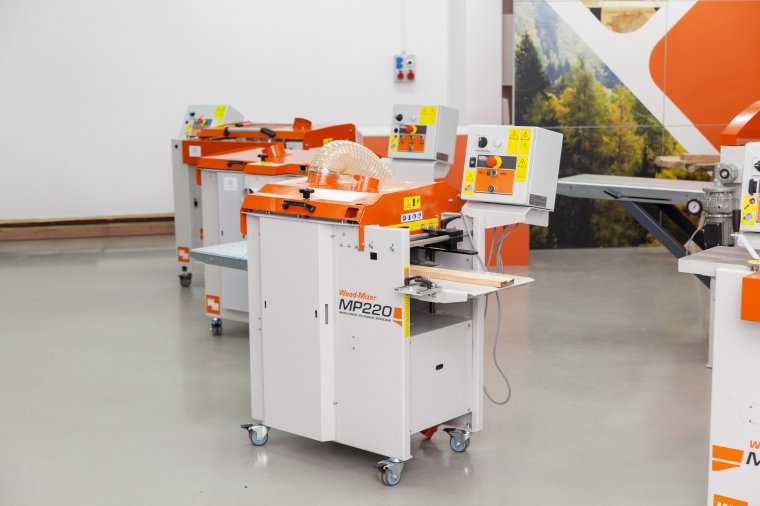 Nowa hala wystawowa Wood-Mizer wita na Dniach Klienta Woodworking 2021 