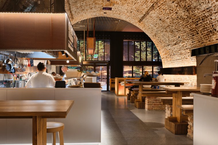 Food Hall Browary - realizacja Trust Us