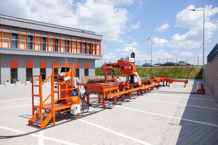 Wyższa wydajność i niższe koszty produkcji dzięki Linii Tartacznej Wood-Mizer  