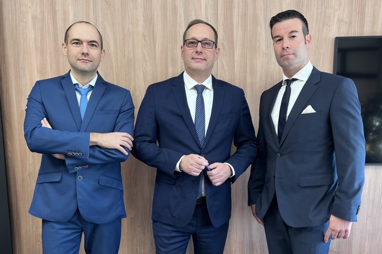  Zarząd Interprint Polska, od lewej: Cezary Bąbała, Jochen Geiger, David Rauchalles