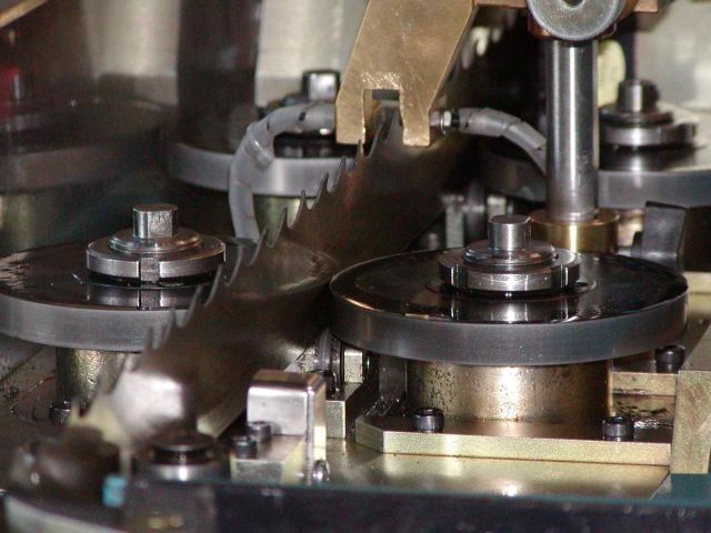 Piły chromowane, z uzębieniem zgrubianym lub rozwieranym