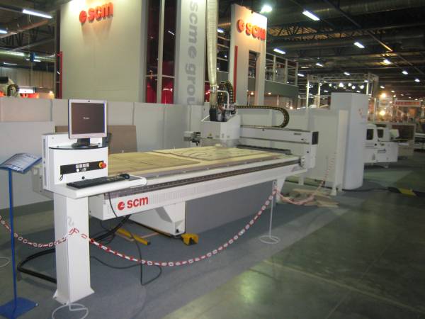 <font color=gray>Pratix P 15 <br>centrum do obróbki<br> w technologii nesting</font>