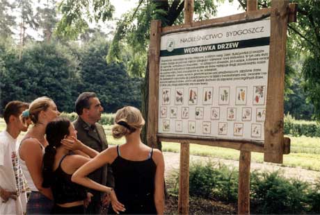 <center>Na ścieżce edukacyjnej</center>