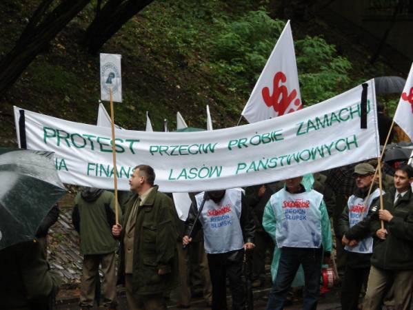 Manifestacja leśników przed URM w Warszawie 29.09.2010r.
