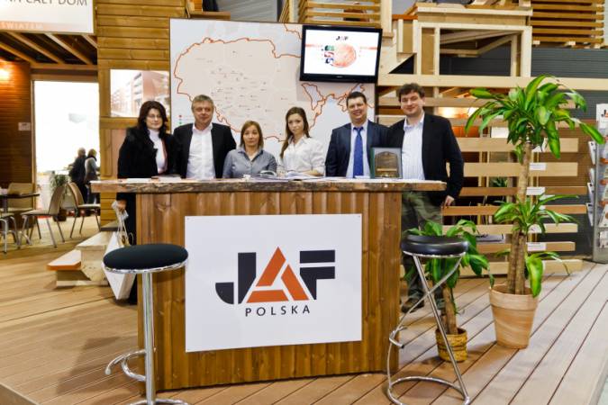 Stoisko JAF Polska na Budmie wykonano w całości z materiałów stanowiących ofertę handlową.