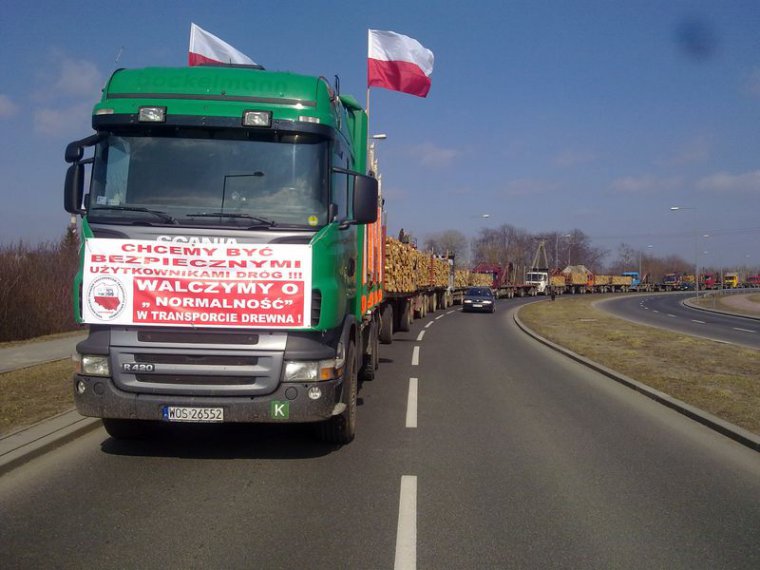 Protest przewoźników drewna w Ostrołęce 