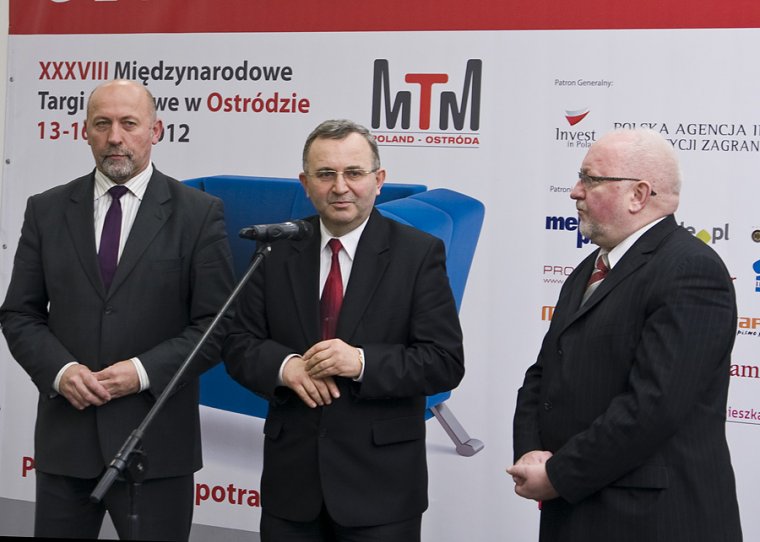 Krzysztof Raczkowsk otwiera targi w Ostródzie