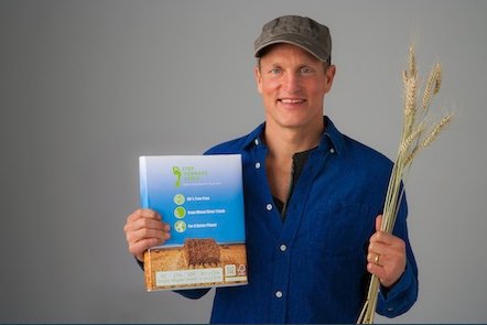 Woody Harrelson promuje nowy produkt spółki, której jest współwłaścicielem