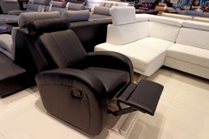 Szejk przymierza się do polskich mebli