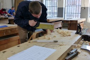 III Ogólnopolski Konkurs „Sprawny w Zawodzie” - Stolarz i Technik Technologii Drewna
