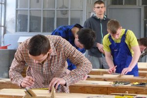 III Ogólnopolski Konkurs „Sprawny w Zawodzie” - Stolarz i Technik Technologii Drewna