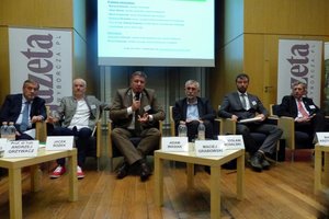 Debata: Lasy Państwowe: firma czy instytucja publiczna?