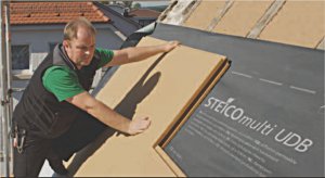 STEICO: Modernizacja dachu z ułożoną na górze membraną szczelną na przenikanie powietrza