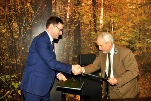 Lasy Państwowe podpisały umowę z ARiMR