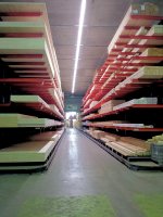 Holzwerkstoffe Gfeller: więcej miejsca w magazynie i wyższa wydajność