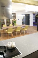 Dom pokazowy: kuchnia i salon