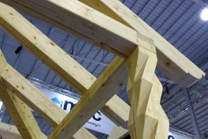 Na targach Budma 2017 zobaczyć można technologie obróbki drewna konstrukcyjnego oraz produkcji stolarki otwowrowej