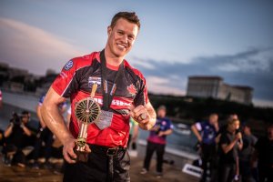 Stirling Hart (Kanada) zwycięzca Champions Trophy