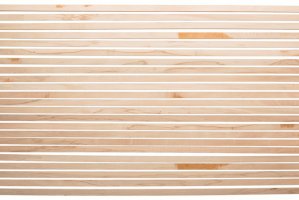 Niskie bezrobocie stawia nowe wyzwania przed przedsiębiorstwami branży drzewnej