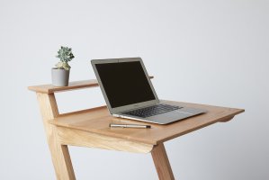 Standing desk - proj. Matthew Dawson