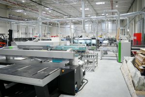 Teknika z nową przestrzenią pokazową maszyn do obróbki drewna