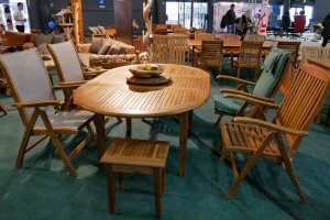 Fabryki mebli wstrzymują produkcję