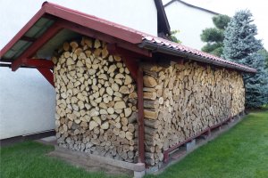 Obniżona stawka VAT na drewno kominkowe obowiązuje do lipca