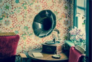 Aranżacja wnętrz przy użyciu starych mebli - czy warto?