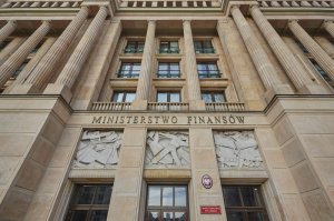 Minister Finansów: Szafa wnękowa z 8% VAT   