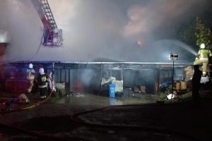 Blisko 2 mln strat po pożarze stolarni w Kościerzynie