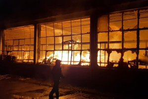 Spłonął zakład produkcji mebli w Głuszynie