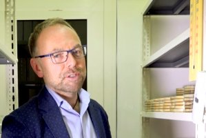 Wywiad: prof. Bartłomiej Mazela - Nie tylko kornik lubi drewno