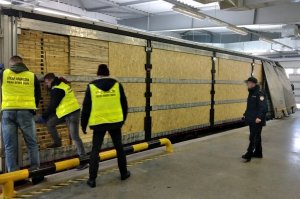 Papierosy zamiast desek 