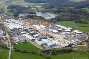 Rettenmeier dokonał oficjalnego otwarcia nowego tartaku