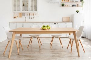 Jak dobrać stół do mebli? Najważniejsze zasady i porady
