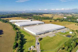 Domax zwiększa powierzchnię magazynową