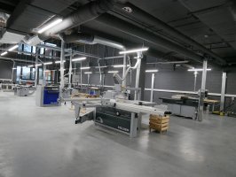 Warsztaty nowej szkoły wyposażone zostały m.in. w nowoczesne maszyny do obróbki drewna
