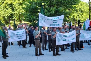 Protest leśników przeciw działaniom Ministerstwa Klimatu i Środowiska