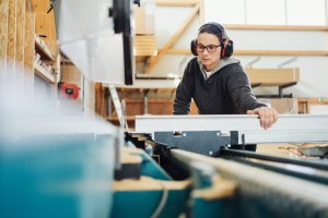 Używana piła stołowa: czy warto kupić?