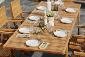 Stół ogrodowy składany - wygodne rozwiązanie na małe przestrzenie